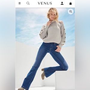 NWOT Wm’s Venus Peep Shoulder Turtleneck Sweater